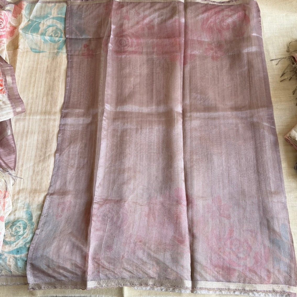 Mauve Floral Embroidery Scallop Semi Tussar Saree