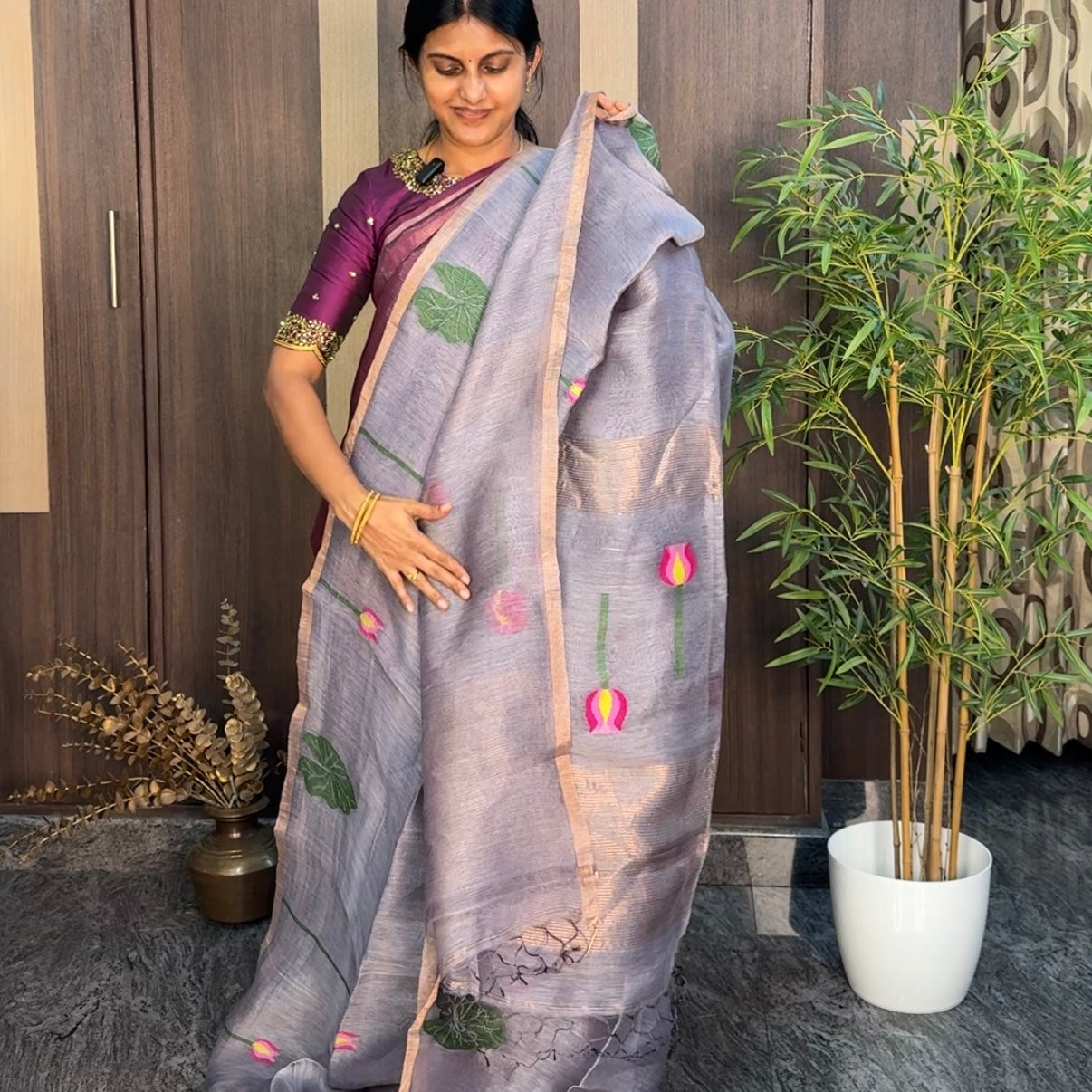 Warm Grey Tussar Linen Lotus Jamdhani Silk Saree
