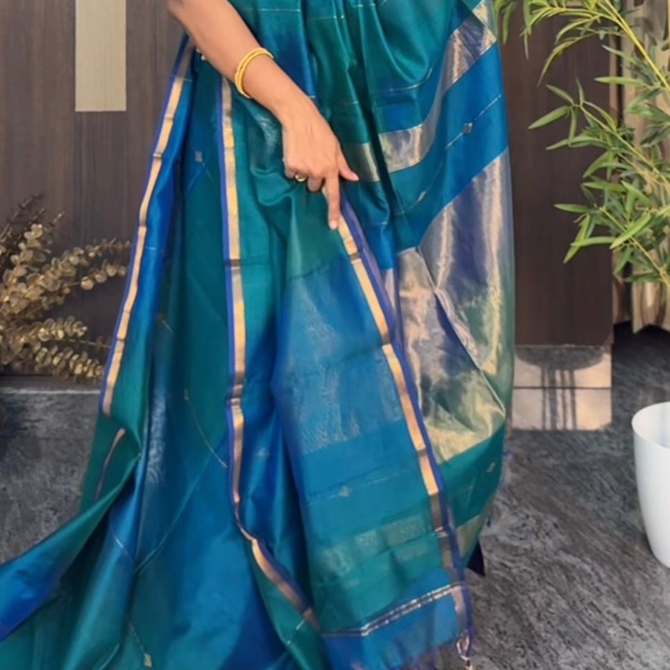 Peacock Blue Dual Shade Maheshwari Silk Cotton Saree - Vini's Ethnic