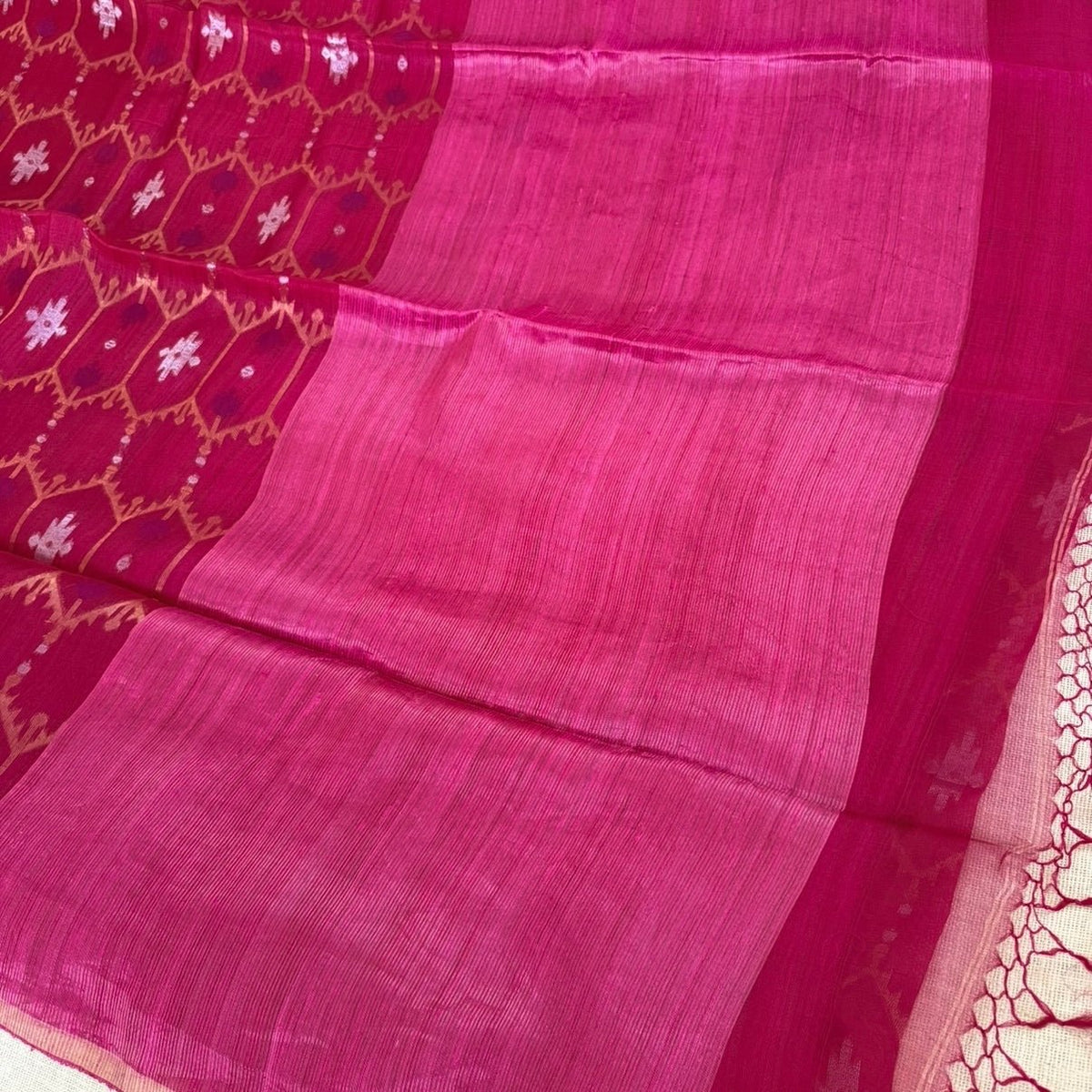 Rich Pink Pure Muslin Dhakai Jamdhani Saree - Vini's Ethnic