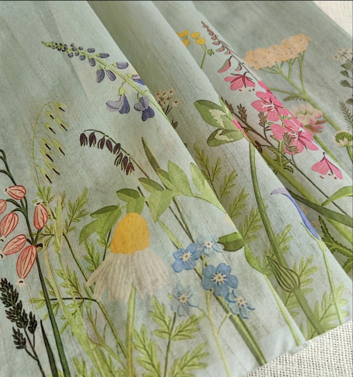 Green Watercolor Floral Semi Tussar Saree