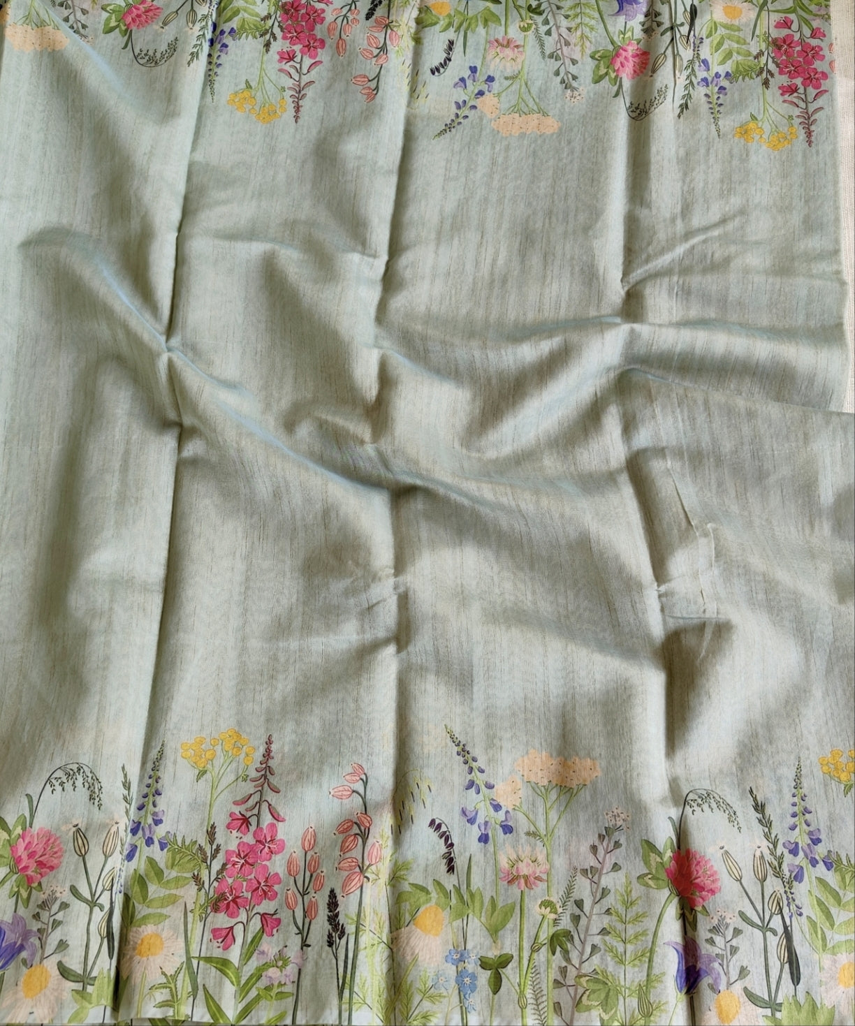 Green Watercolor Floral Semi Tussar Saree