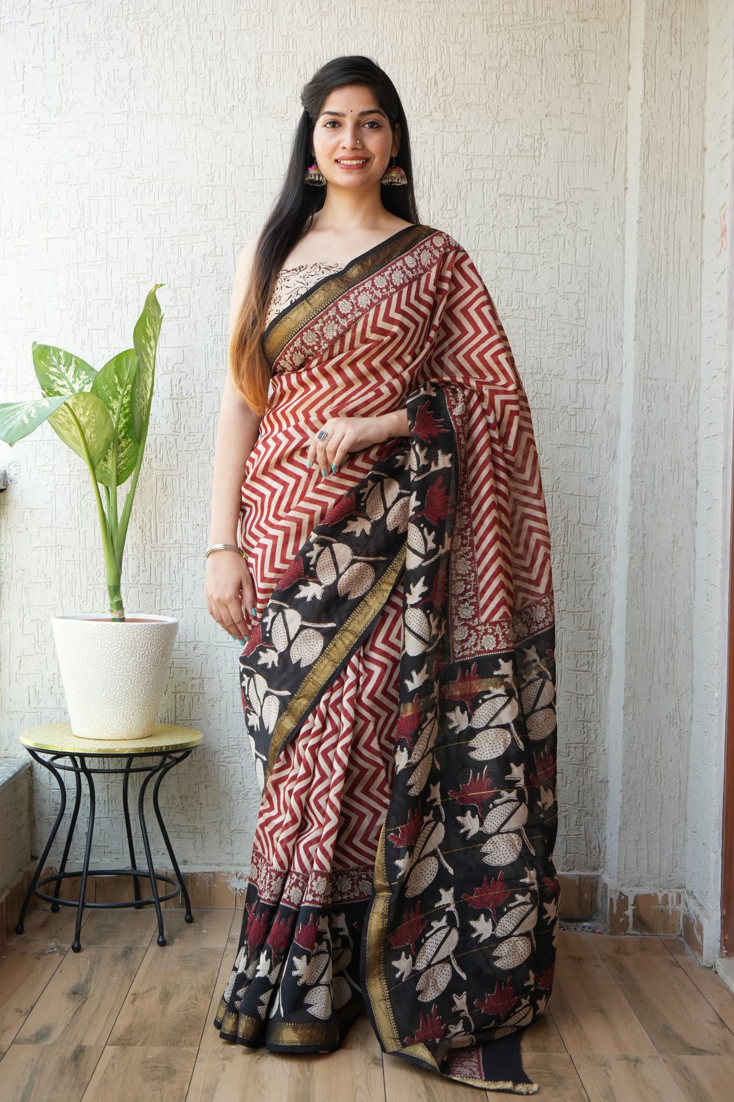 Red ZigZag Maheshwari Silk Cotton Saree