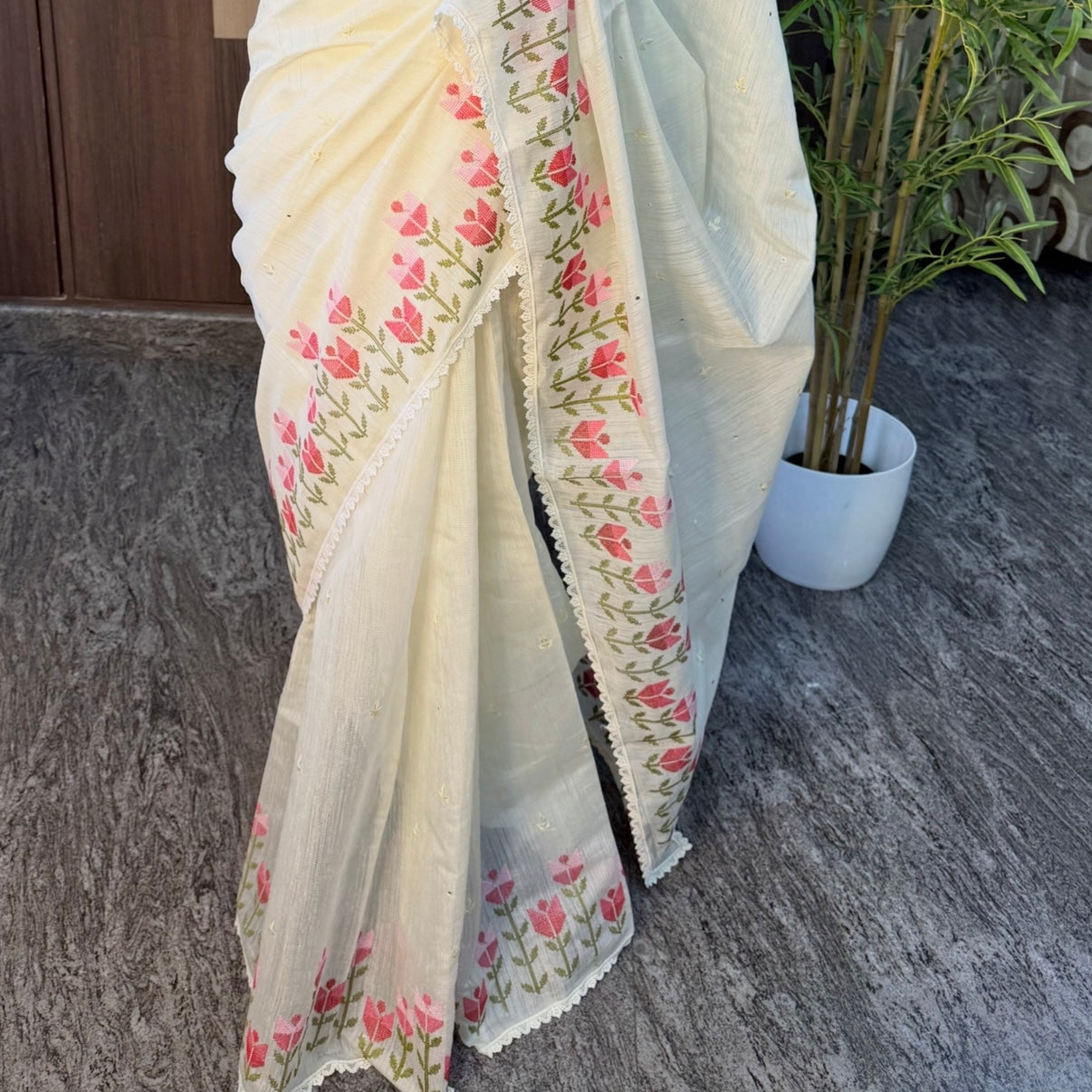 White n Pink Floral Cross Stitch Embroidery Linen Saree