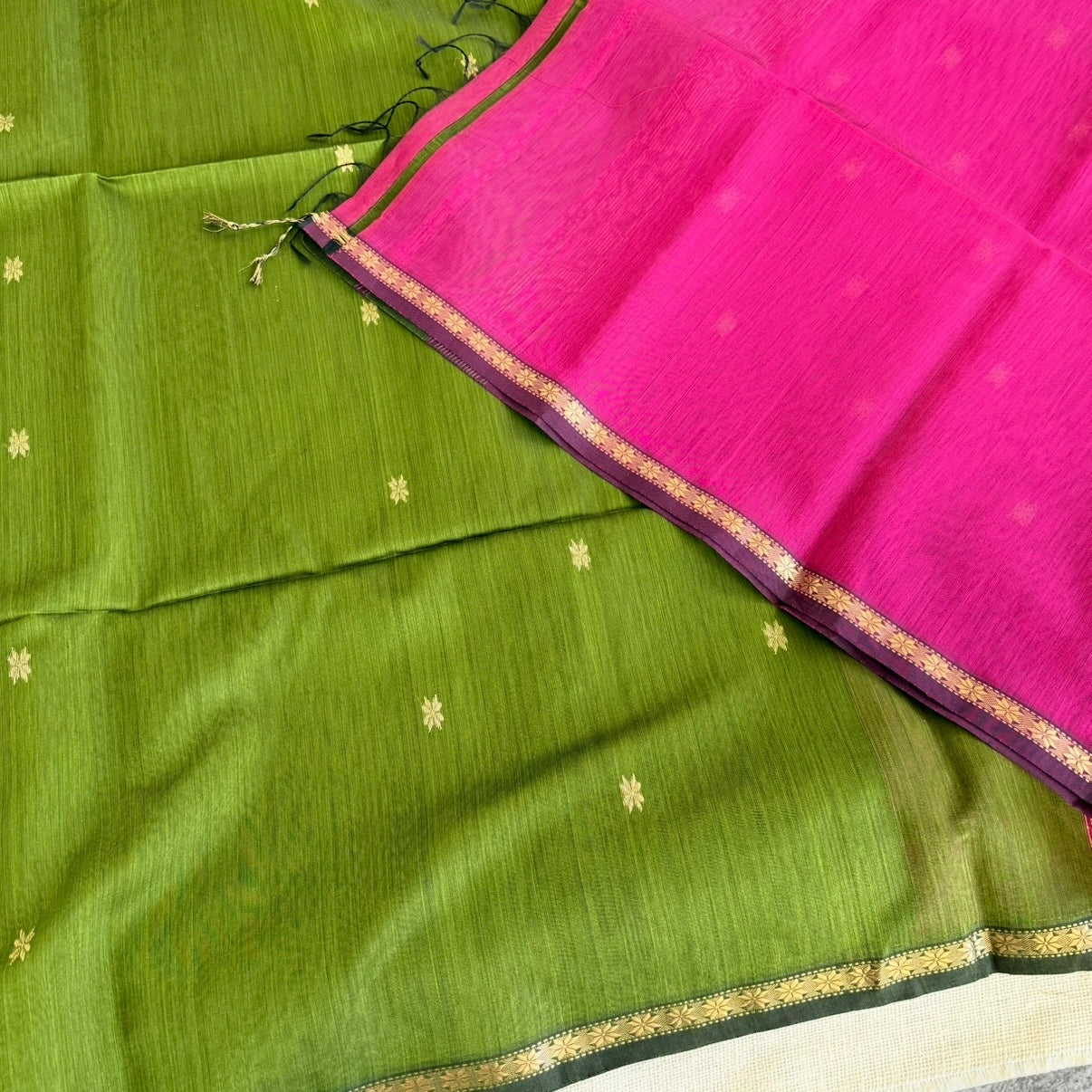 Green Maheshwari Silk Cotton Saree Pink Pallu