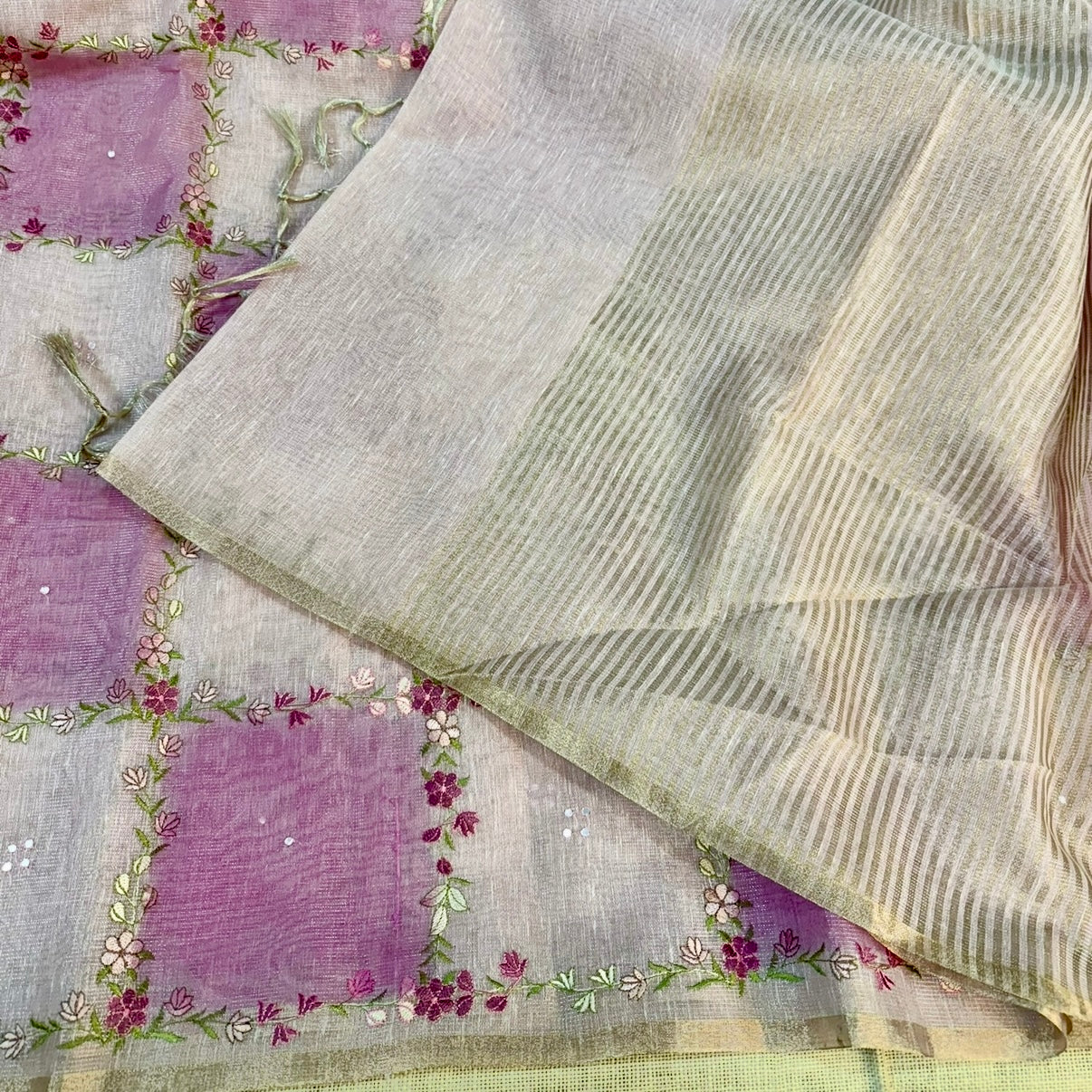 Pink Floral Embroidery Tissue Linen Saree