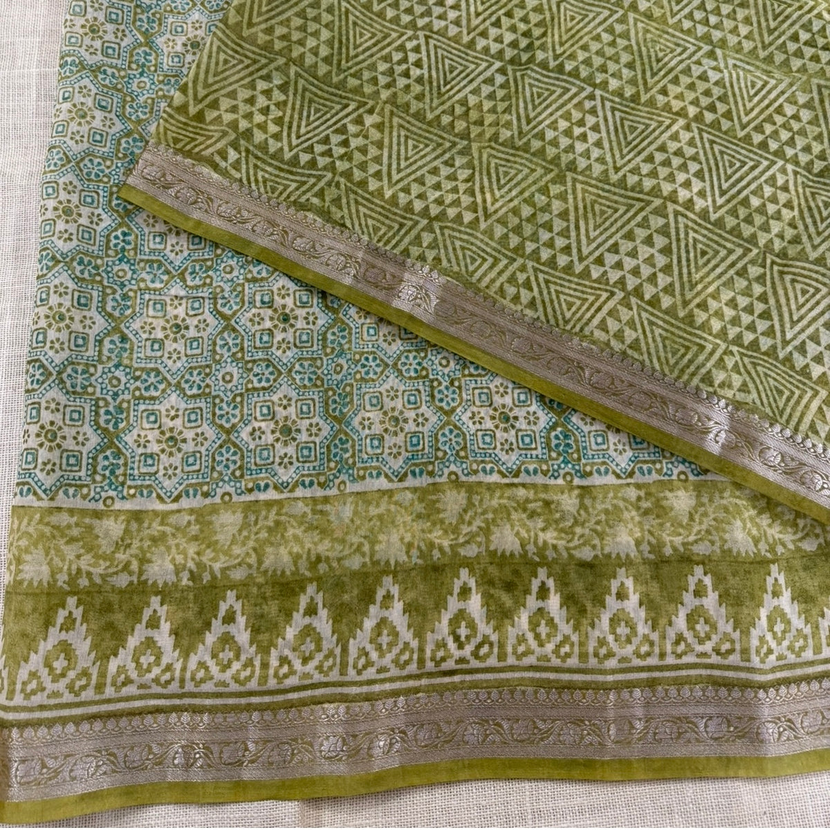 Green Maheshwari silk cotton saree, 6.3 m with blouse piece, by Vini's Ethnic