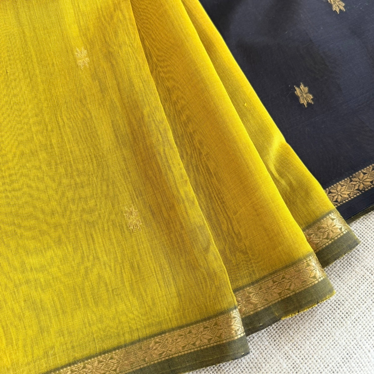 Yellow Maheshwari Silk Cotton Saree Black Pallu