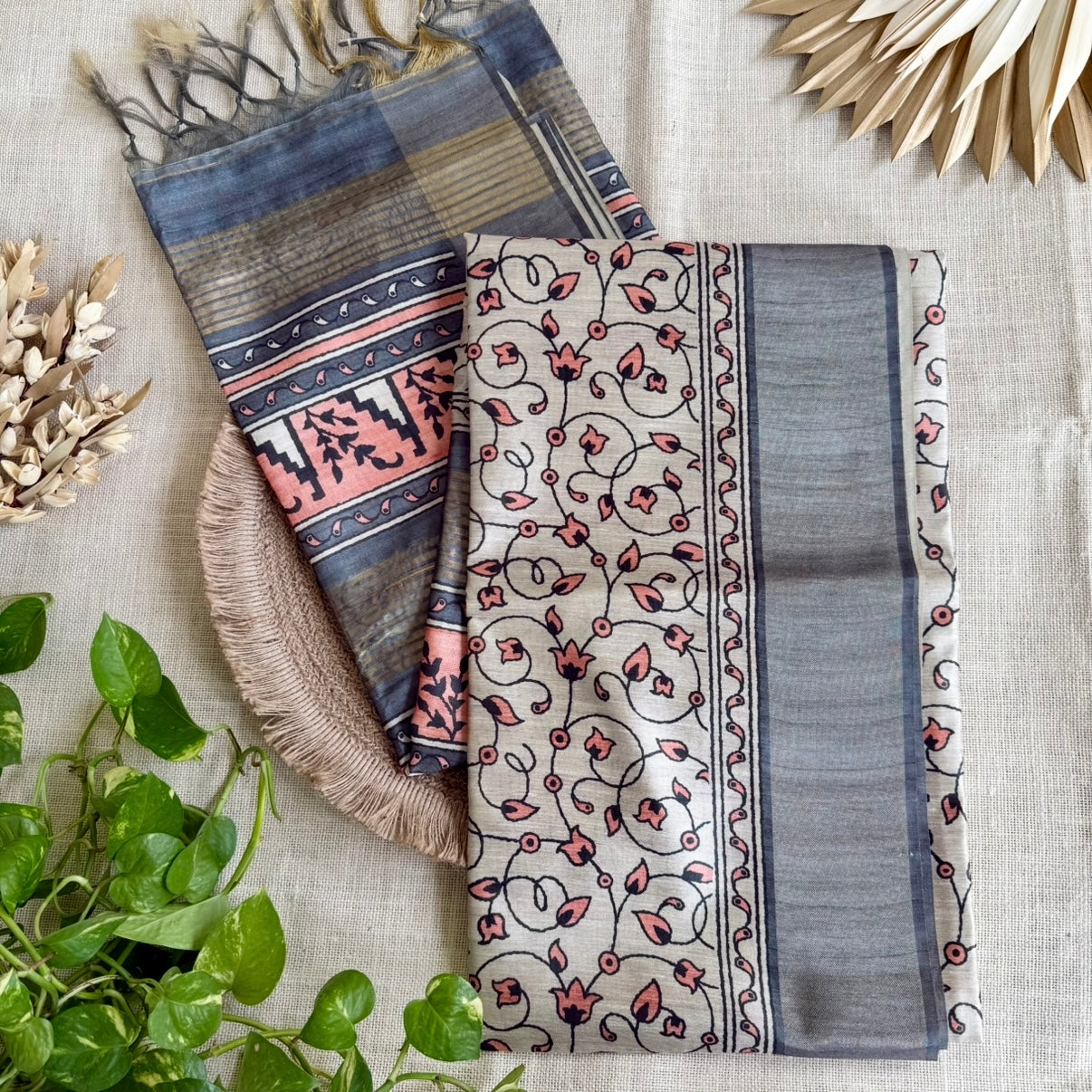 Grey n Peach Creep Pattern Semi Tussar Saree