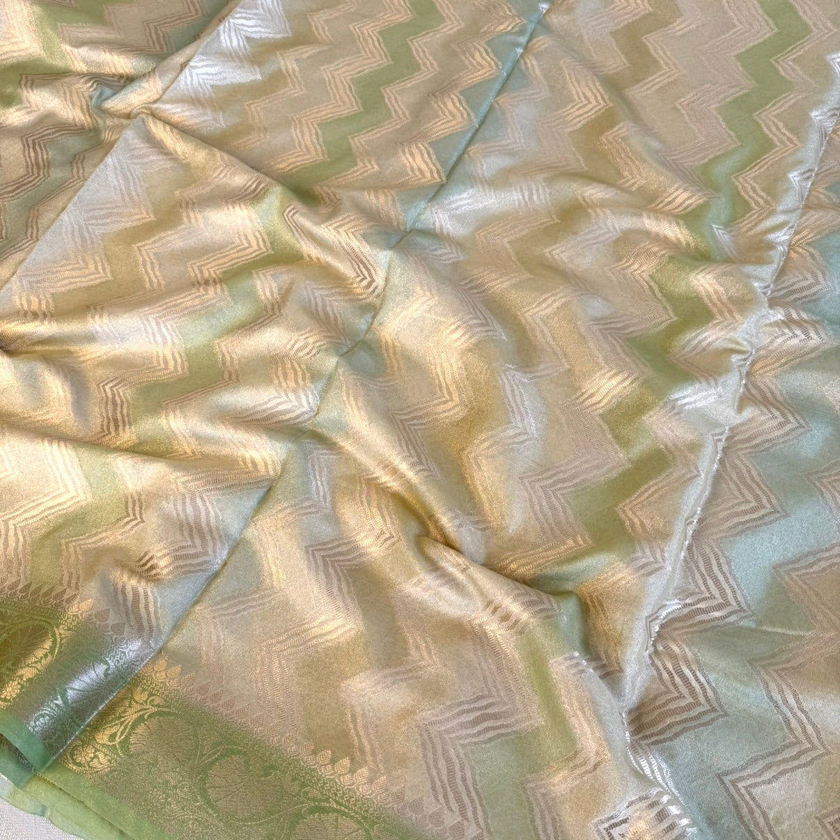 Green Zigzag Floral Soft Tissue Silk Saree