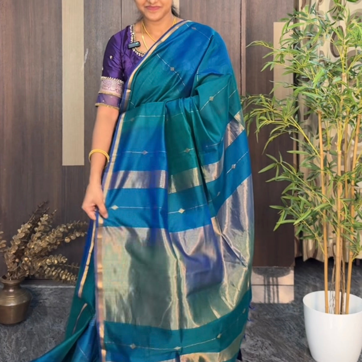 Peacock Blue Dual Shade Maheshwari Silk Cotton Saree