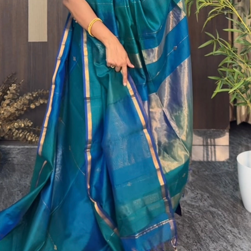 Peacock Blue Dual Shade Maheshwari Silk Cotton Saree