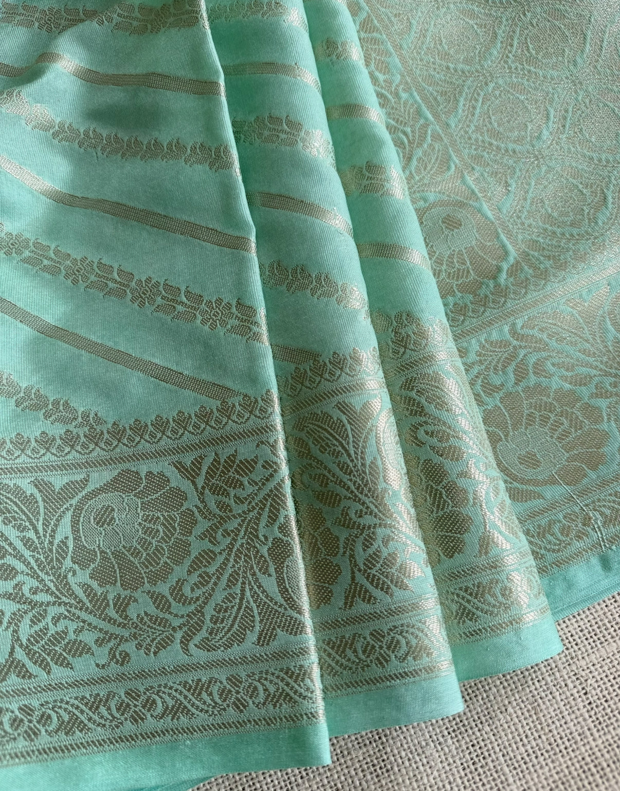Sea Green Handloom Banarasi Diagonal Jaal Silk Saree