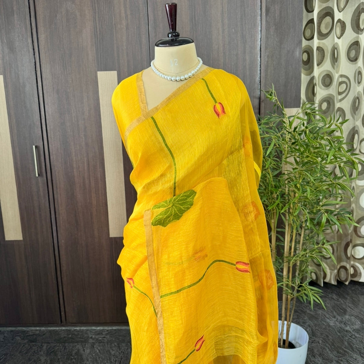 Yellow Tussar Linen Lotus Jamdhani Silk Saree