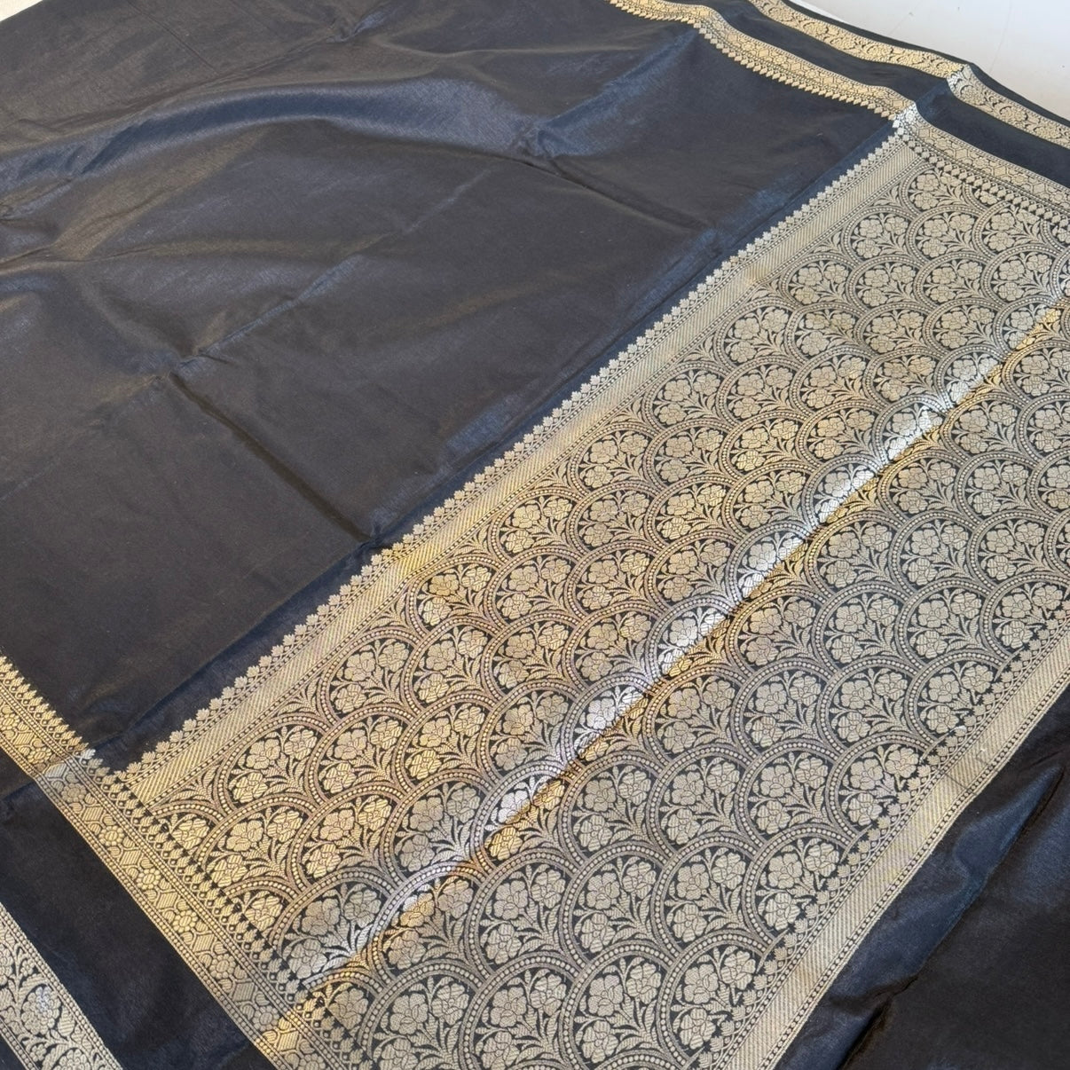 Black Plain Raw Silk Saree Checked Blouse