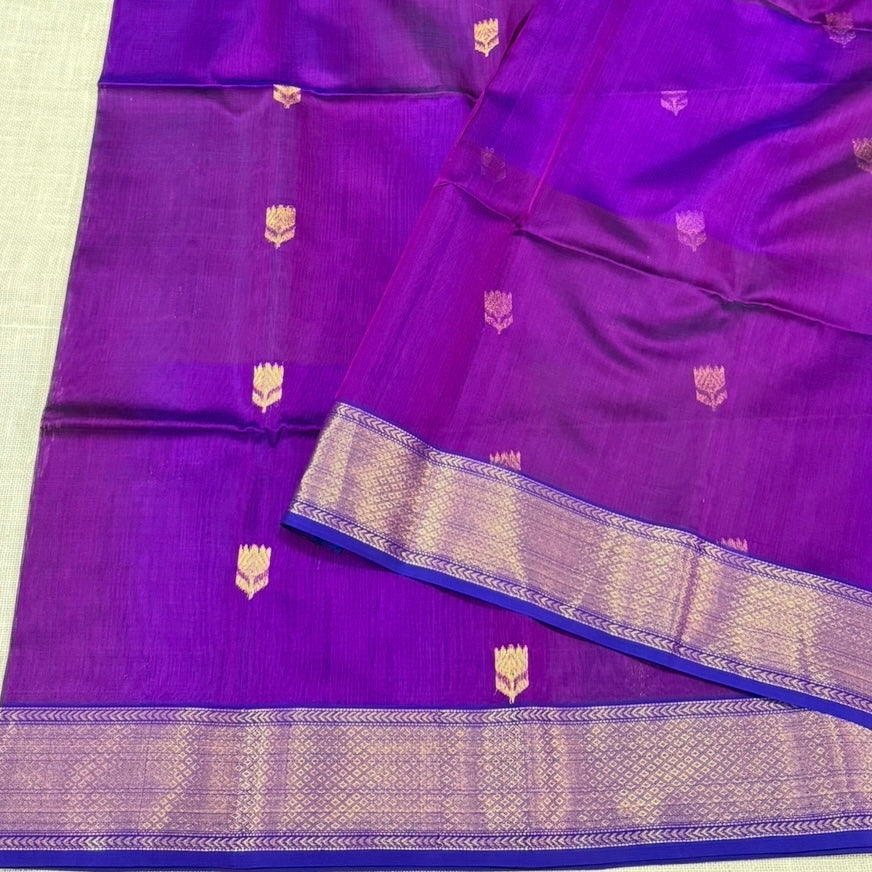Magenta Dual Shade Lotus Butta Maheshwari Silk Cotton Saree
