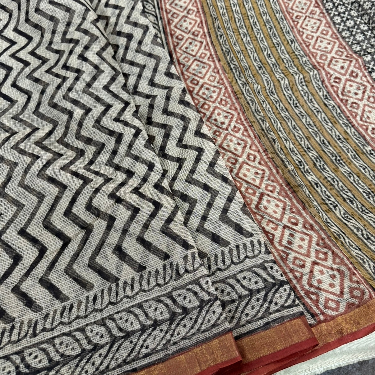 Beige Maroon Zigzag Pure Kota Doriya Saree