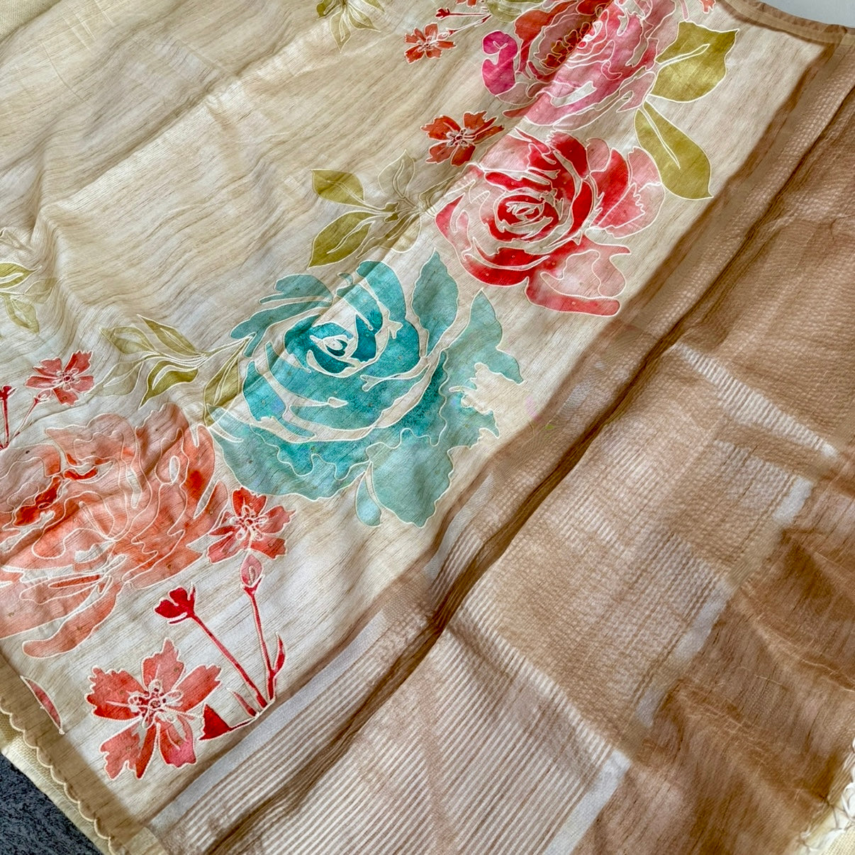 Beige Floral Embroidery Scallop Semi Tussar Saree