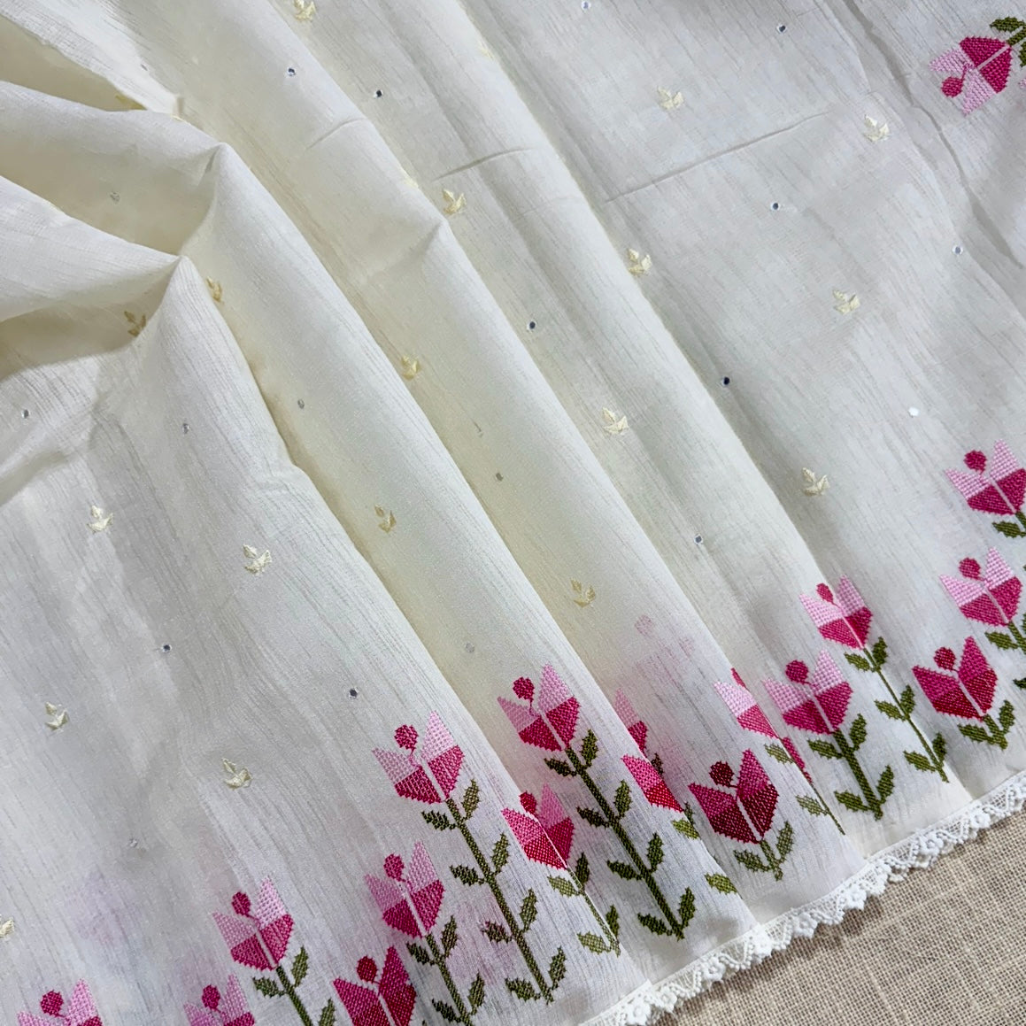 White n Pink Floral Cross Stitch Embroidery Linen Saree