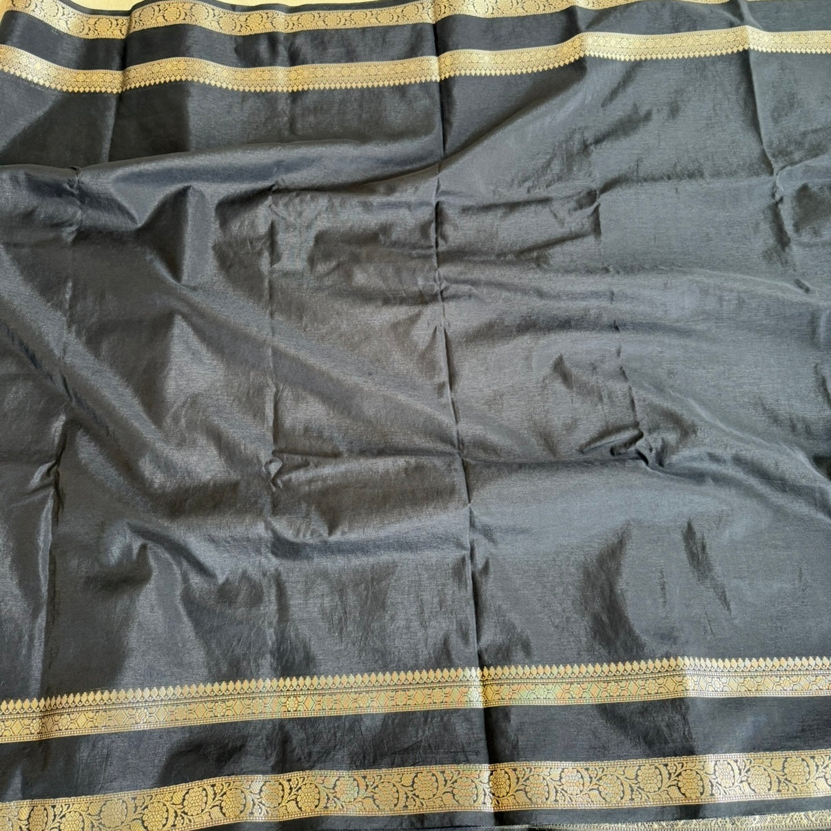 Black Plain Raw Silk Saree Checked Blouse