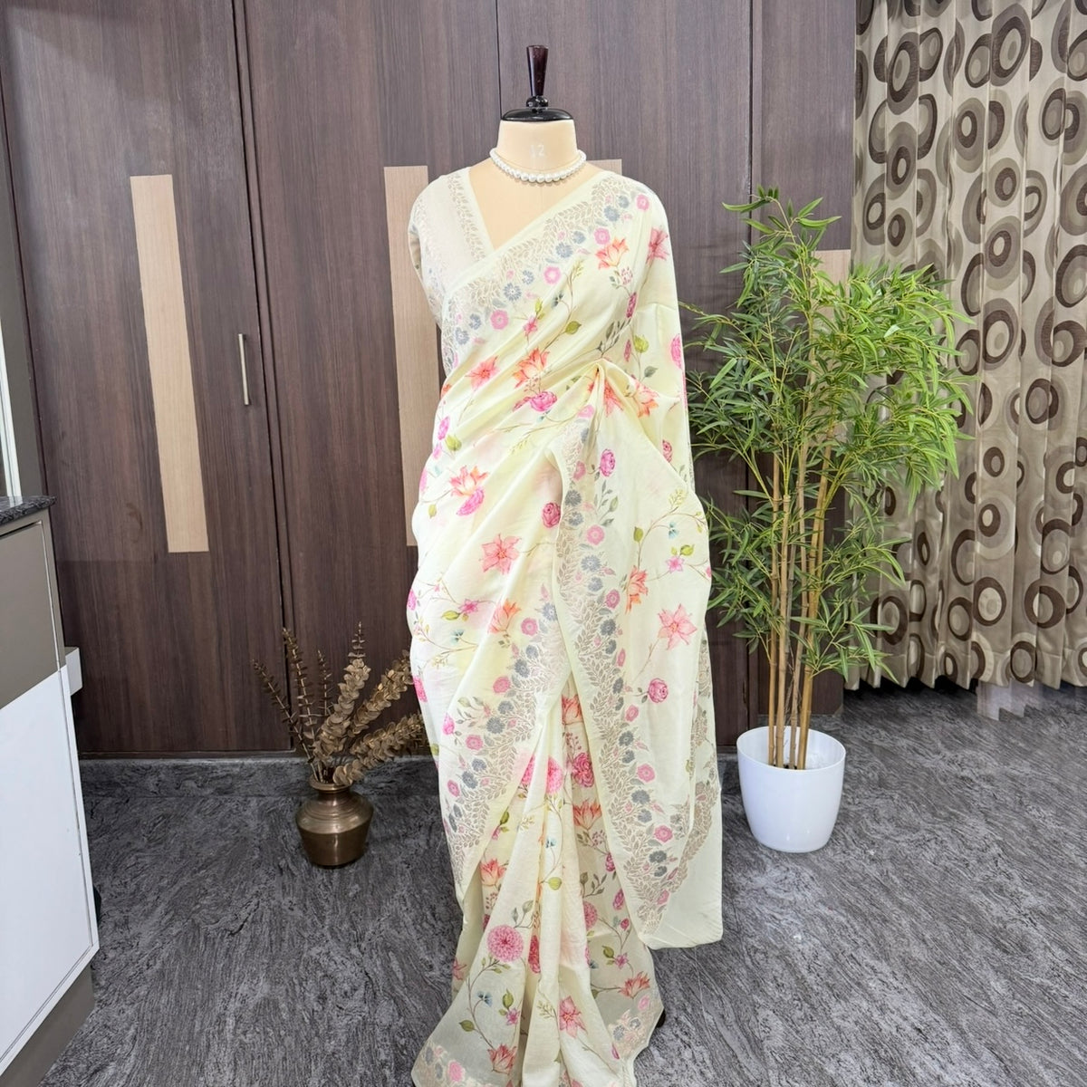 Cream Multicolour Floral Crepe Silk Saree