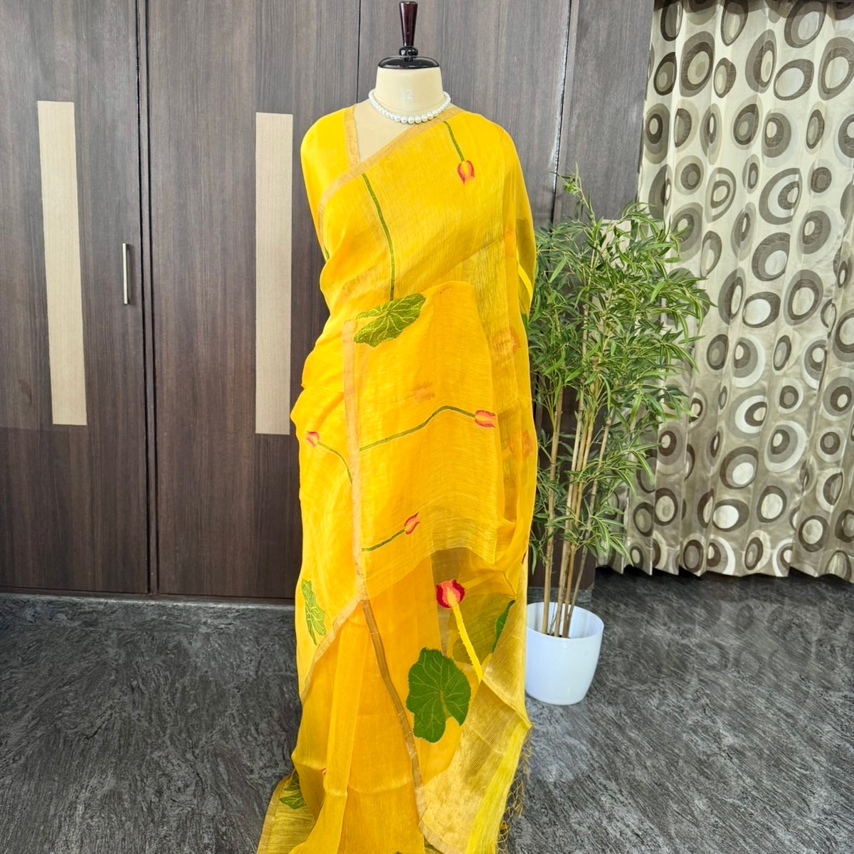 Yellow Tussar Linen Lotus Jamdhani Silk Saree
