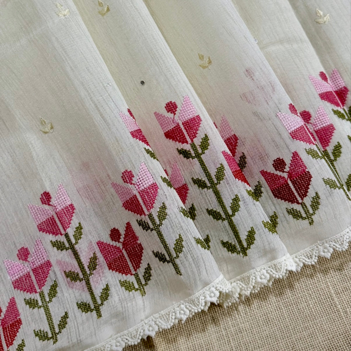White n Pink Floral Cross Stitch Embroidery Linen Saree