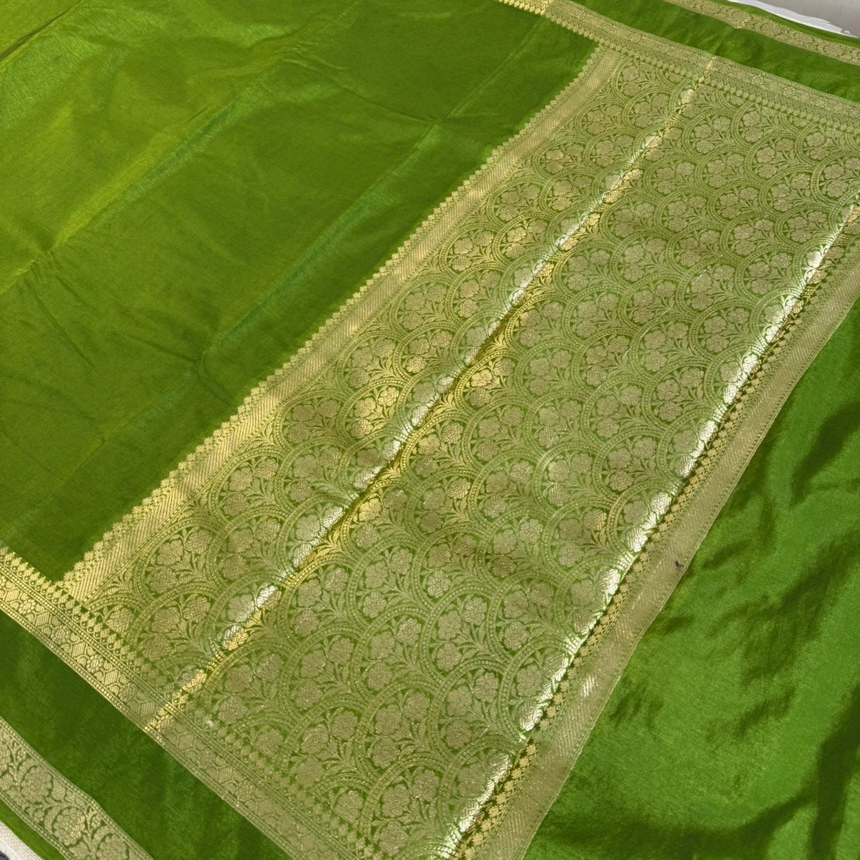 Green Plain Raw Silk Saree Checked Blouse