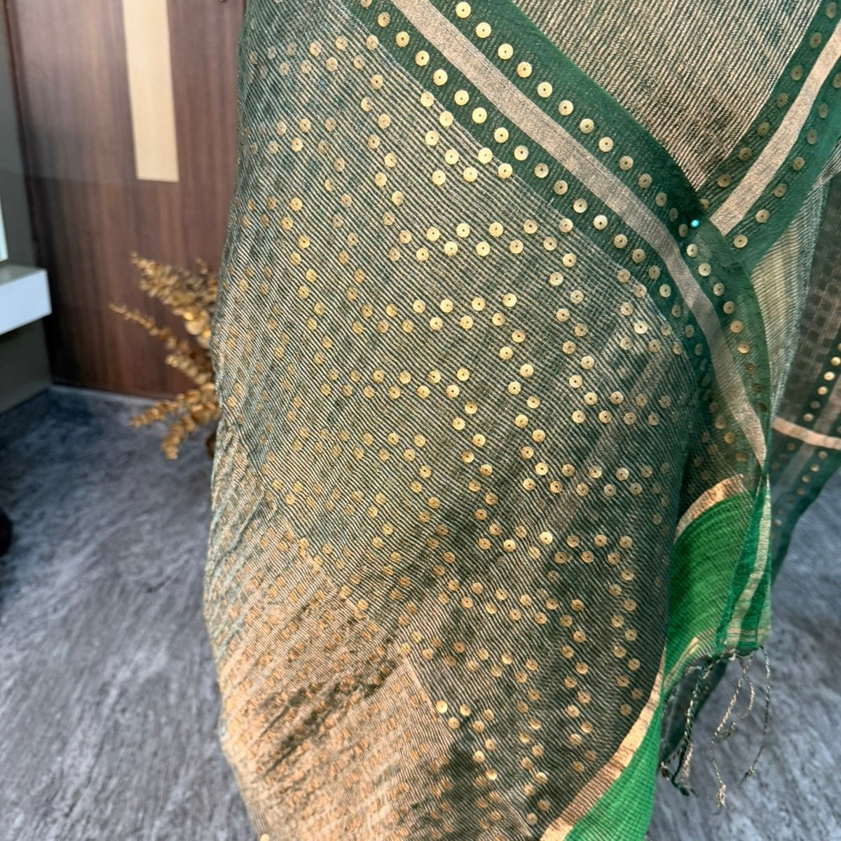 Emerald Green Pure Muslin Tissue Sequin Saree - Vini's Ethnic