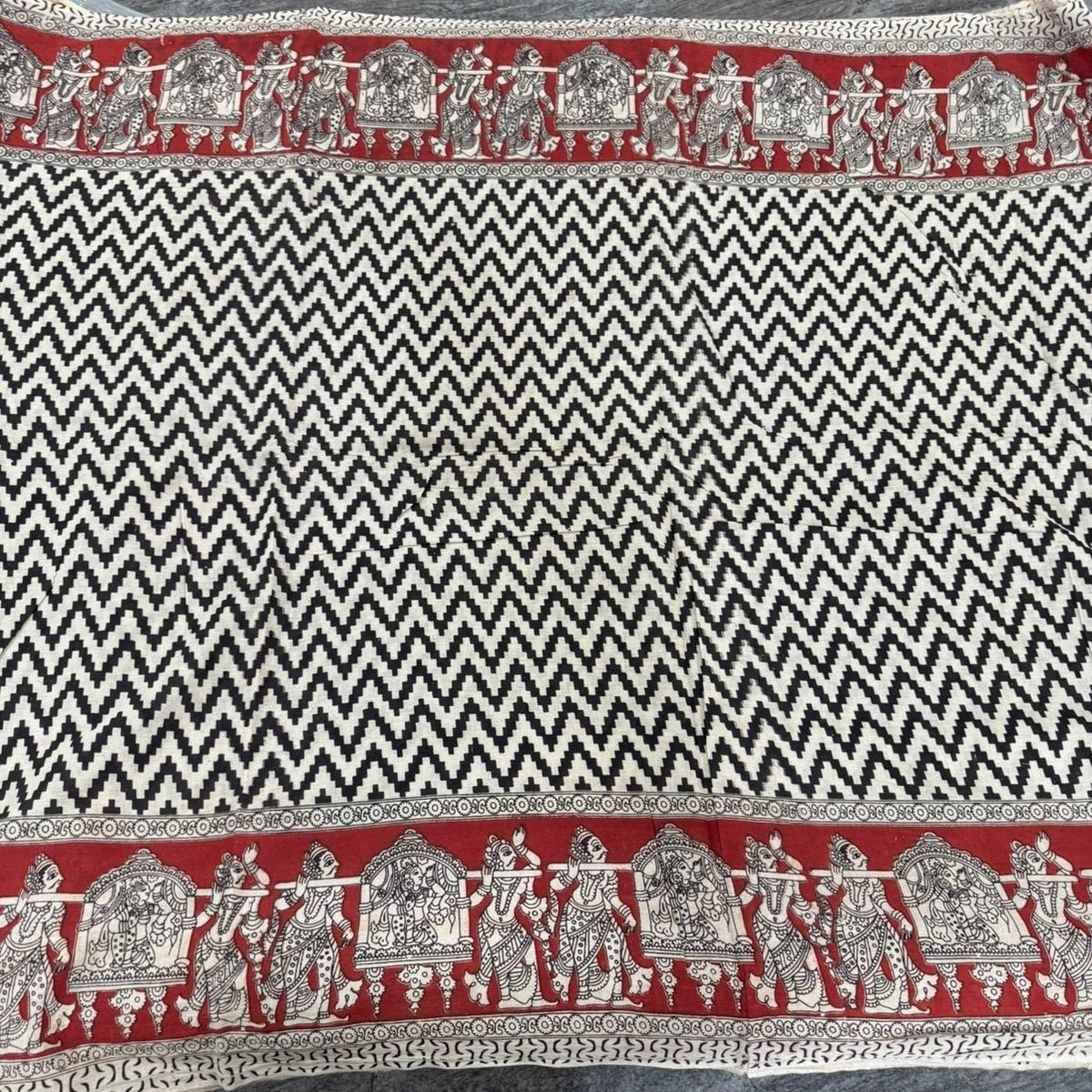 Maroon Black Zigzag Kalamkari Cotton Saree - Vini's Ethnic