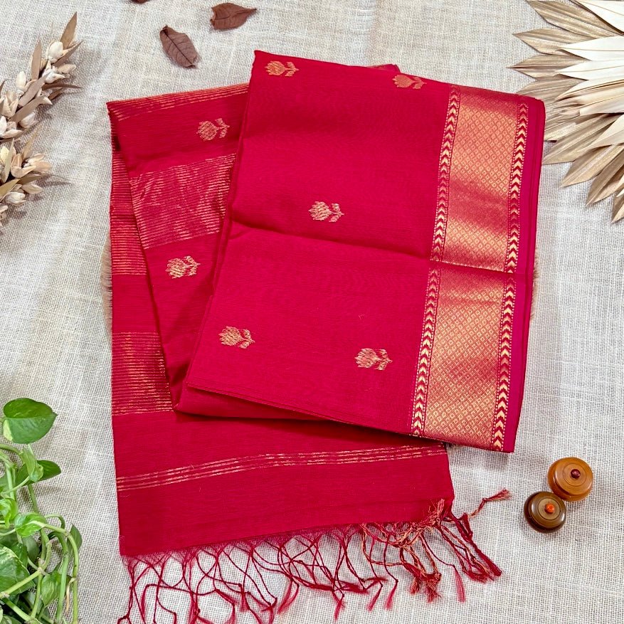 Red Lotus Butta Maheshwari Silk Cotton Saree - Vini's Ethnic