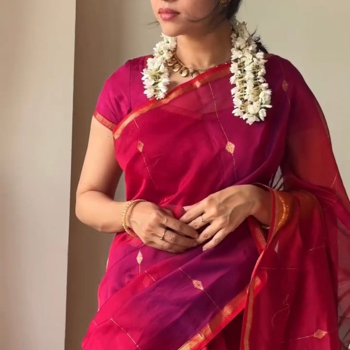 Red with Wine Dual Shade Maheshwari Silk Cotton Saree - Vini's Ethnic