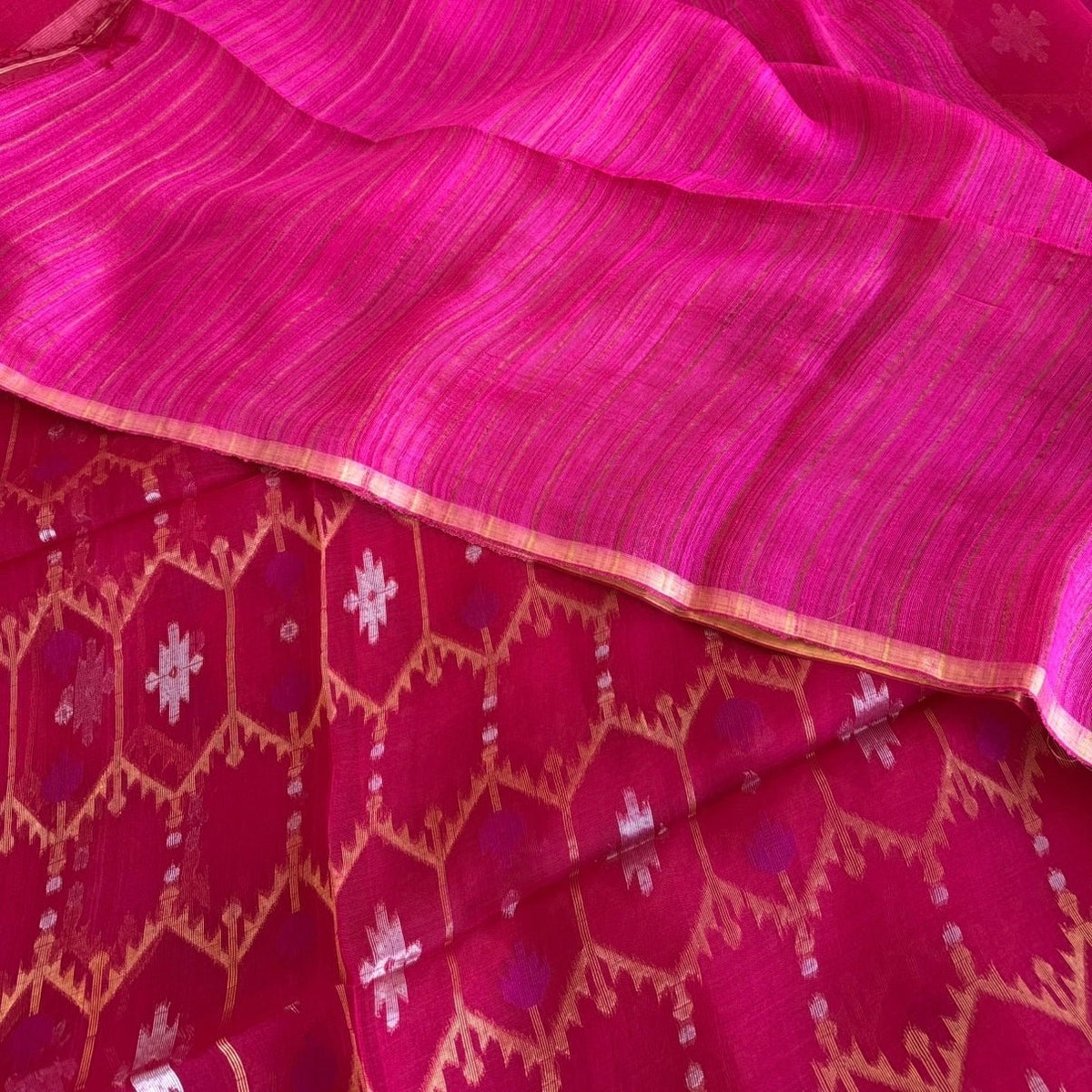 Rich Pink Pure Muslin Dhakai Jamdhani Saree - Vini's Ethnic
