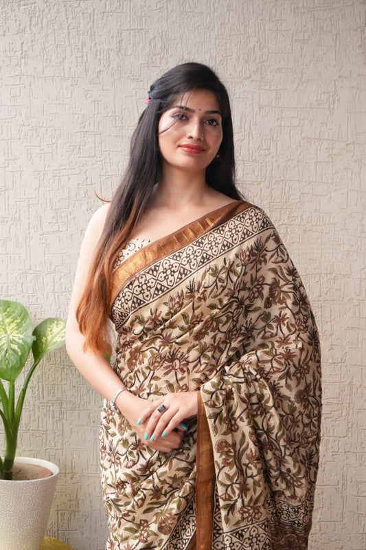 Beige Maheshwari Silk Cotton Saree