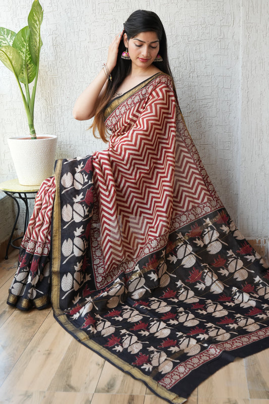 Red ZigZag Maheshwari Silk Cotton Saree
