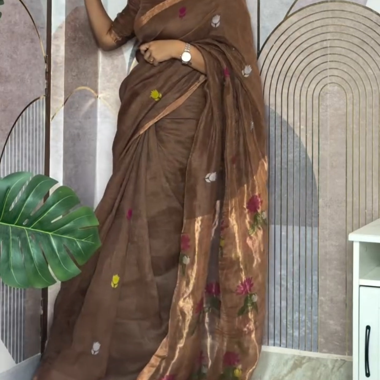 Earthy Brown Tissue Linen Lotus Jamdhani Silk Saree