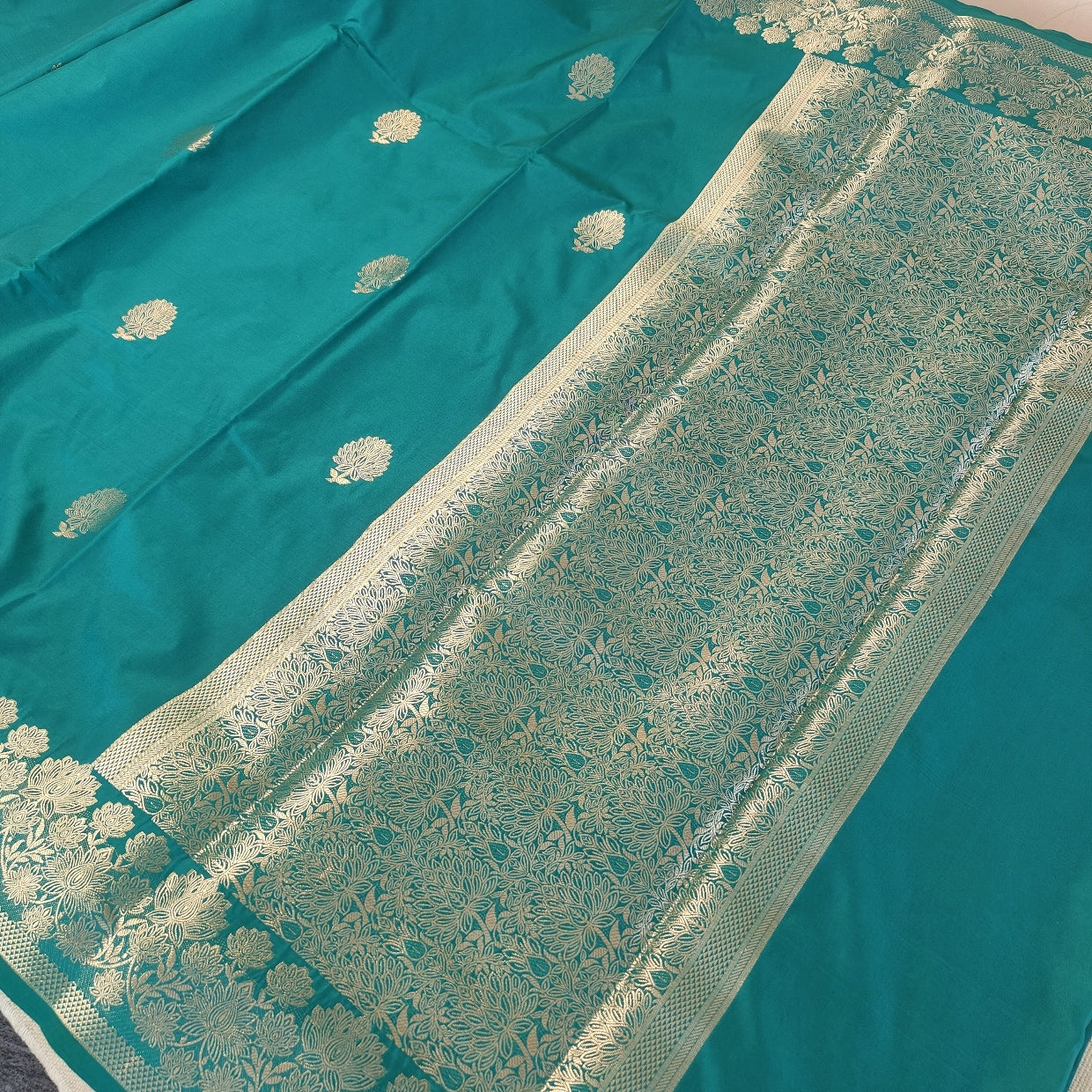 Rama Green Banarasi Kadwa Katan Silk