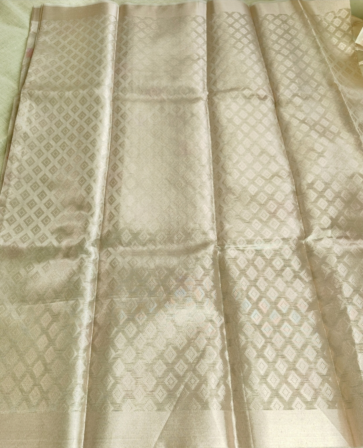 Gold Tissue Jamdhani Saree