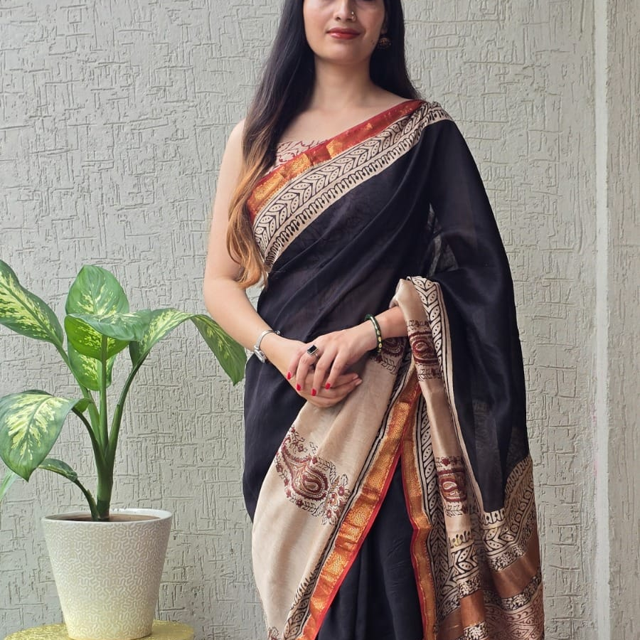 Black with Beige Maheshwari Silk Cotton Saree